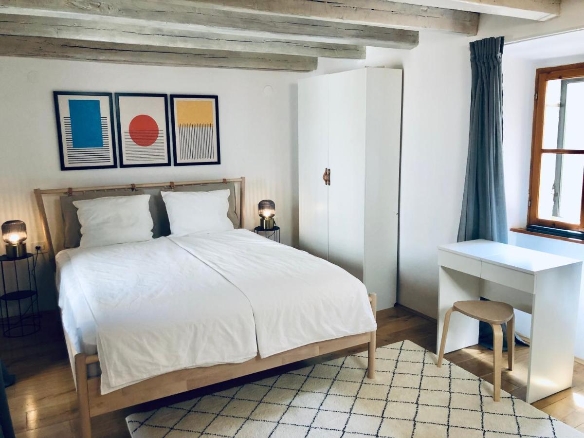Seayou!***Charming 1-Bedroom Rental Unit In The Old City Center Of Cres Exteriér fotografie
