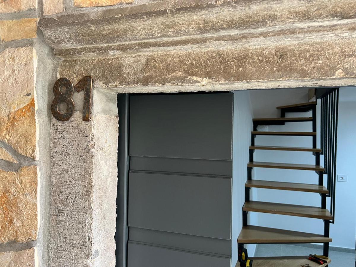 Seayou!***Charming 1-Bedroom Rental Unit In The Old City Center Of Cres Exteriér fotografie