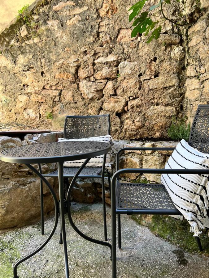 Seayou!***Charming 1-Bedroom Rental Unit In The Old City Center Of Cres Exteriér fotografie