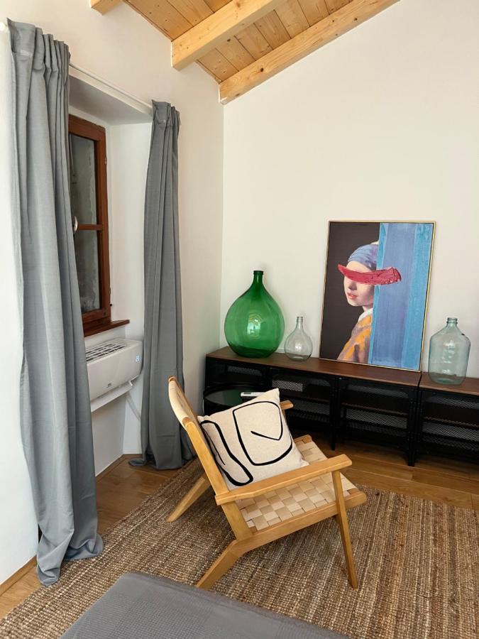 Seayou!***Charming 1-Bedroom Rental Unit In The Old City Center Of Cres Exteriér fotografie