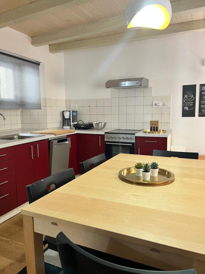 Seayou!***Charming 1-Bedroom Rental Unit In The Old City Center Of Cres Exteriér fotografie