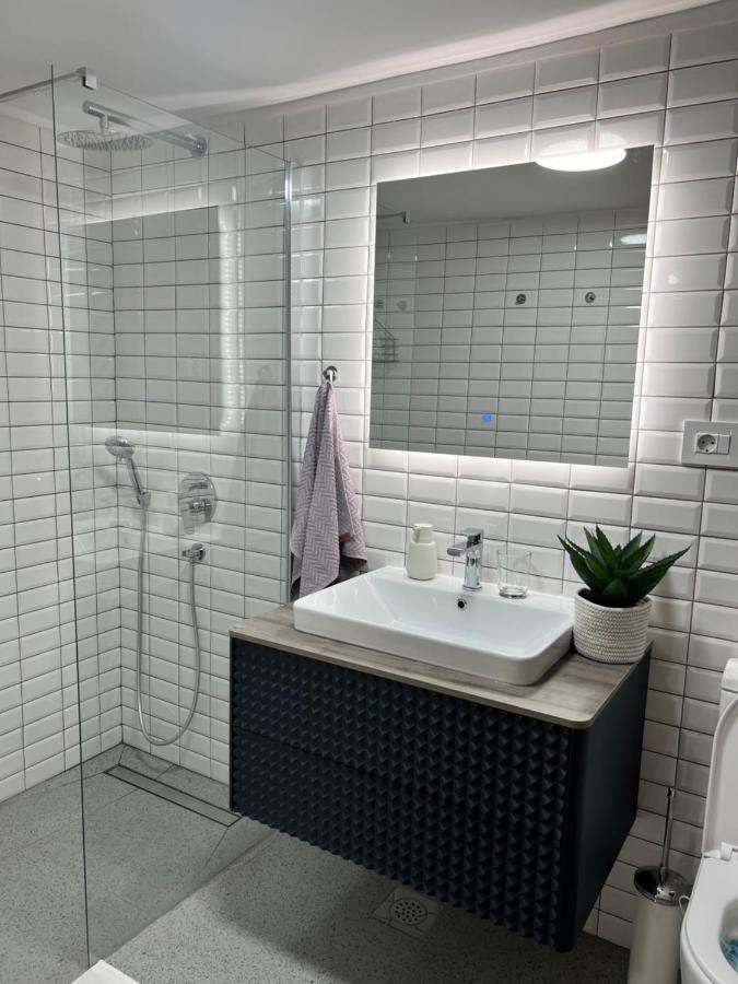 Seayou!***Charming 1-Bedroom Rental Unit In The Old City Center Of Cres Exteriér fotografie